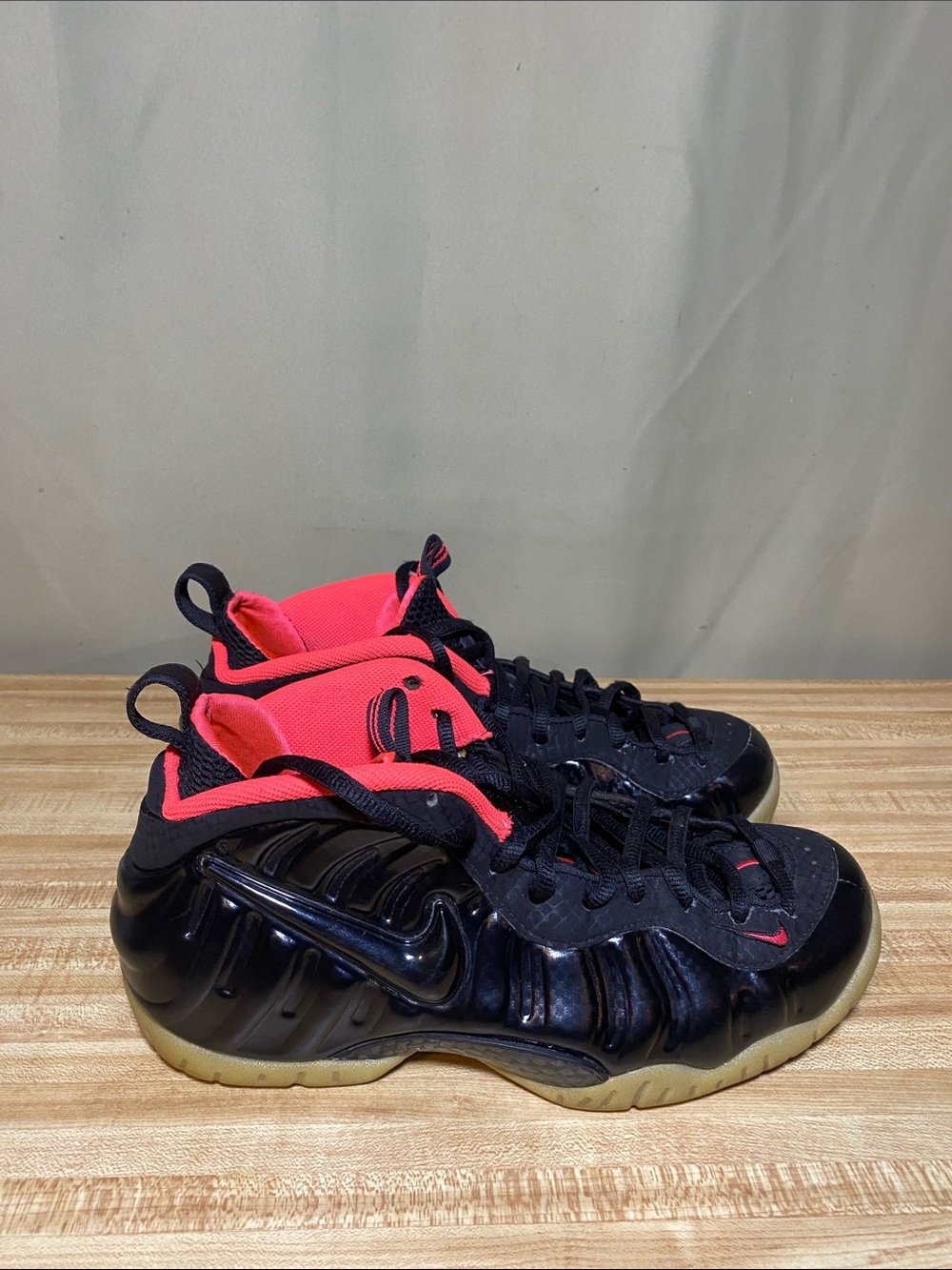 Nike Air Foamposite Pro Premium YZY 2014 Black Laser Crimson size 9
